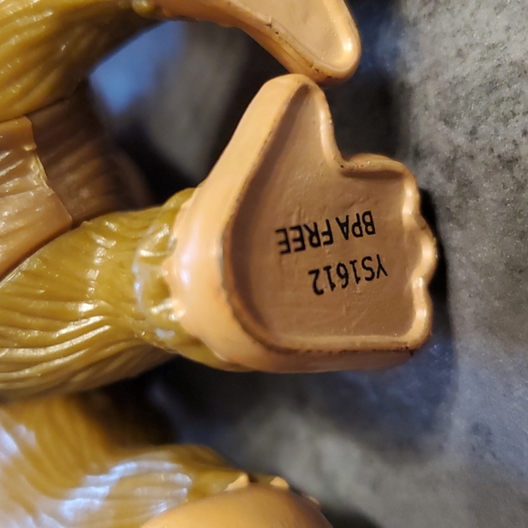 Rain Forest 4" Gorilla Toy Figure - Picture 4 of 4